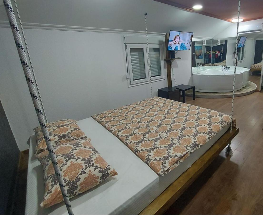 Mistik Secret Apartments Ягодина Екстер'єр фото